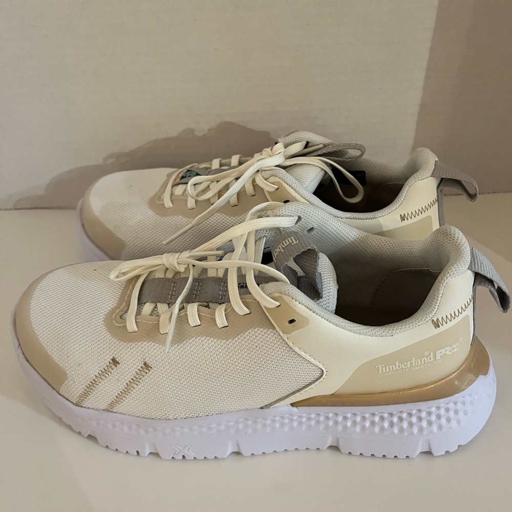 Timberland shoes new never use